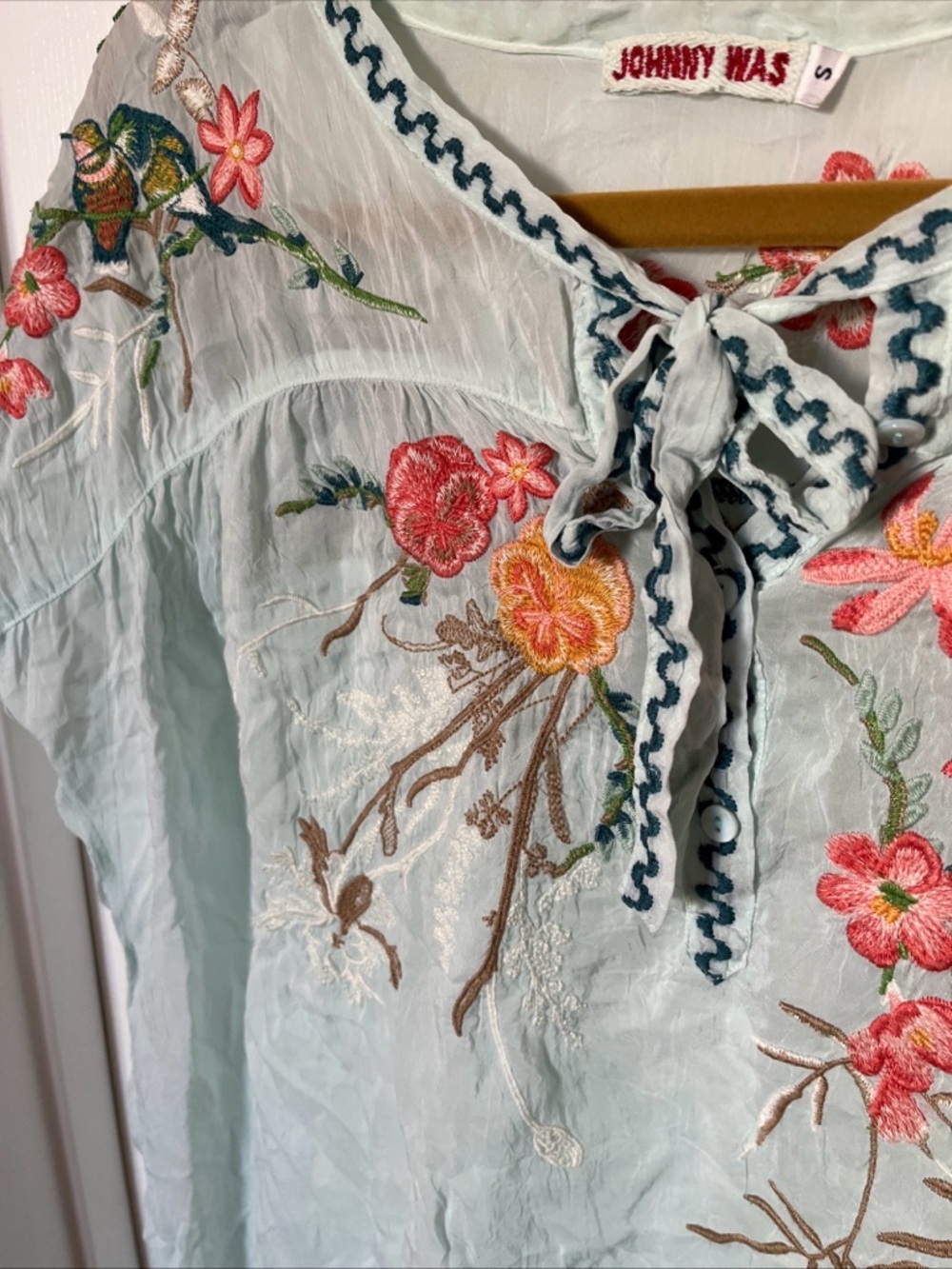 Johnny Was Pale Blue Embroidered Floral Tie-Front Tunic - Picture 3 of 5